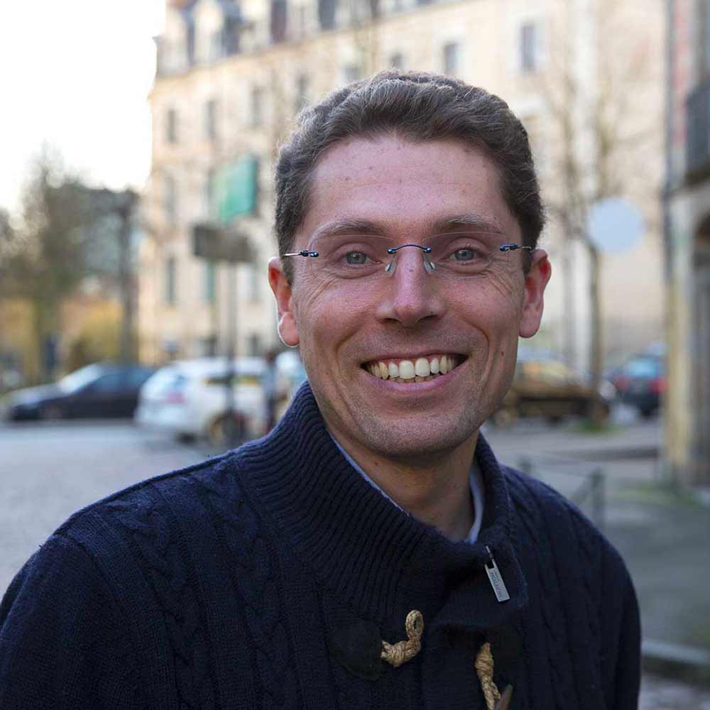 Nicolas VERON